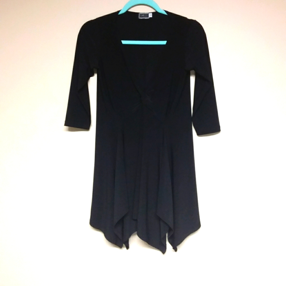 ⬇️ Sympli handkerchief hem waterfall tunic